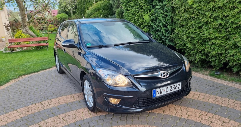 Hyundai I30 cena 22900 przebieg: 125000, rok produkcji 2011 z Tłuszcz małe 497